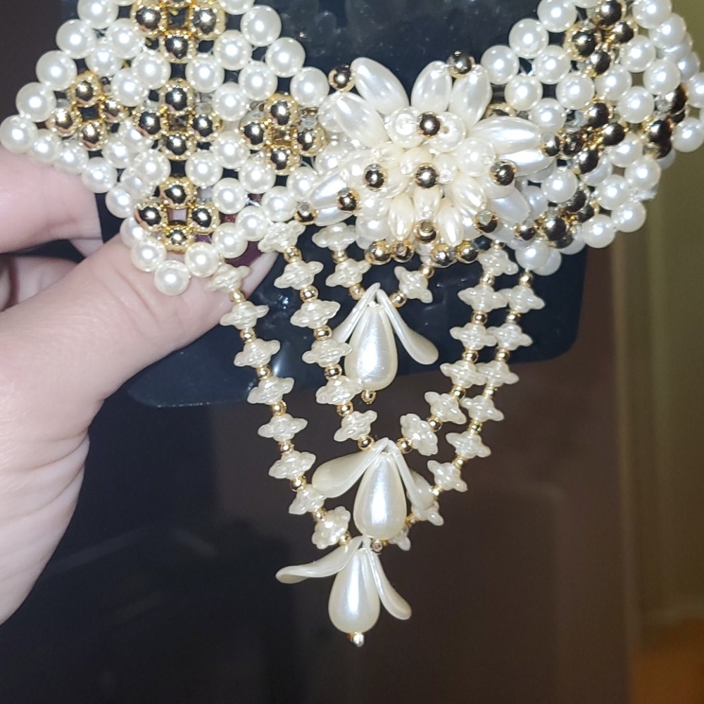Pearl Barrett (hair clip)